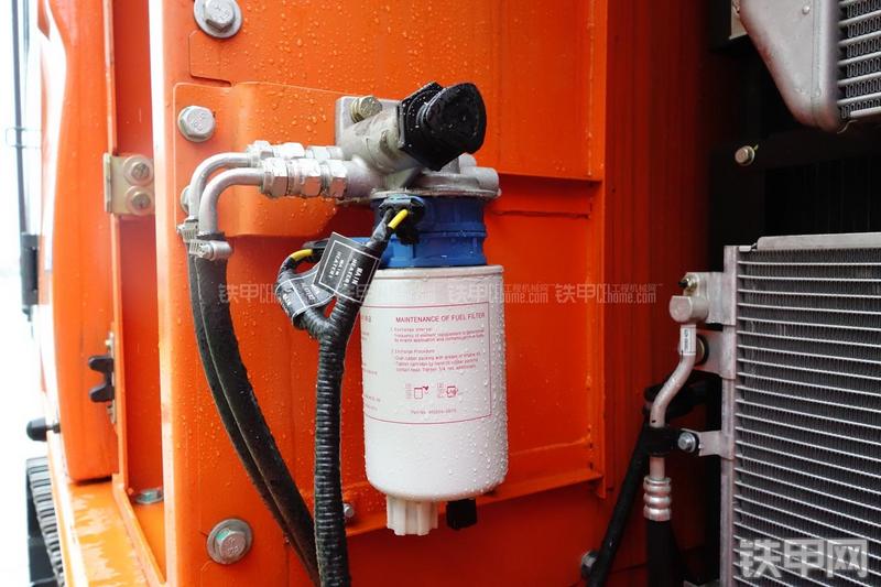 迪万伦DX120挖掘机局部