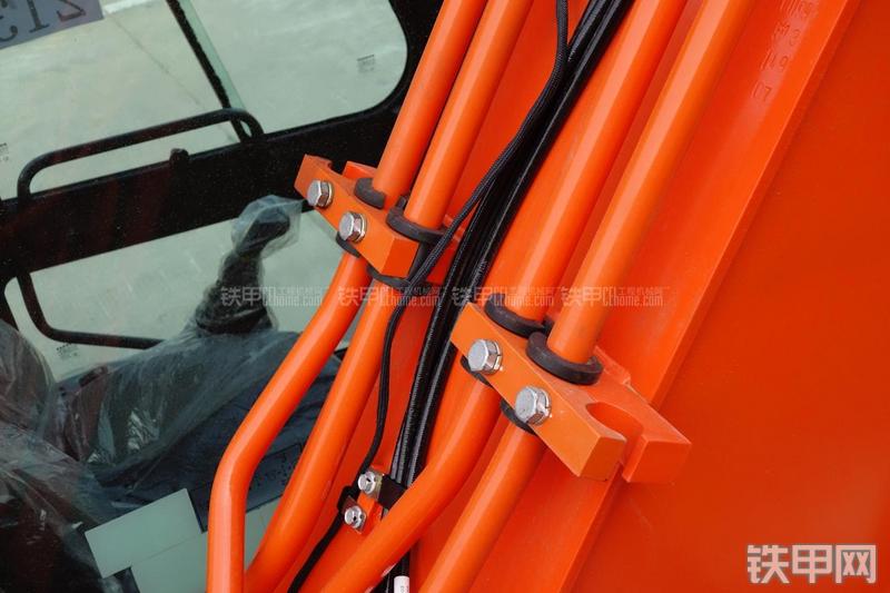 迪万伦DX150LC挖掘机局部