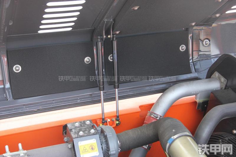 迪万伦DH215-9E挖掘机局部