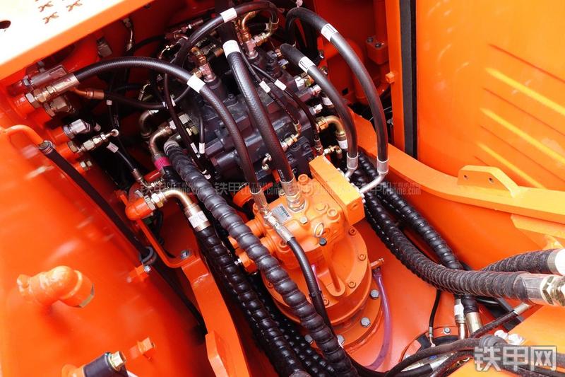 迪万伦DX150LC挖掘机局部