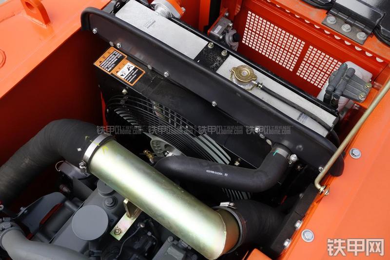 迪万伦DX150LC挖掘机局部