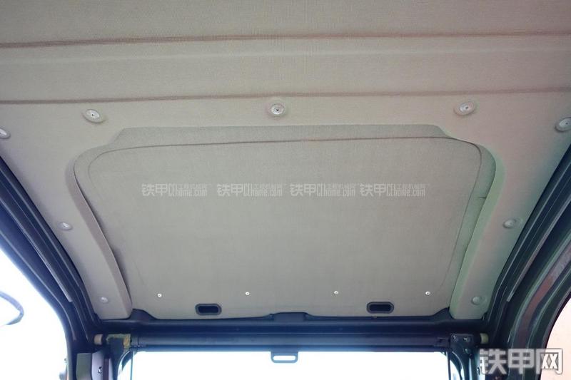 迪万伦DX120挖掘机局部