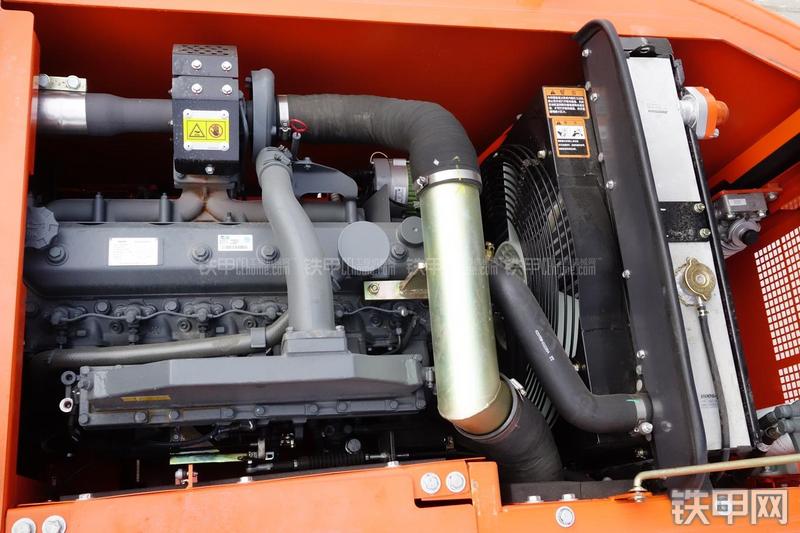 迪万伦DX150LC挖掘机局部