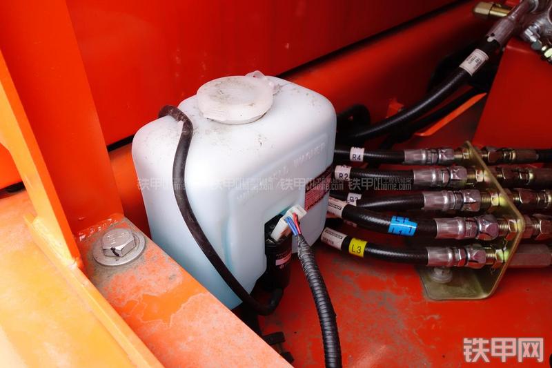 迪万伦DX150LC挖掘机局部