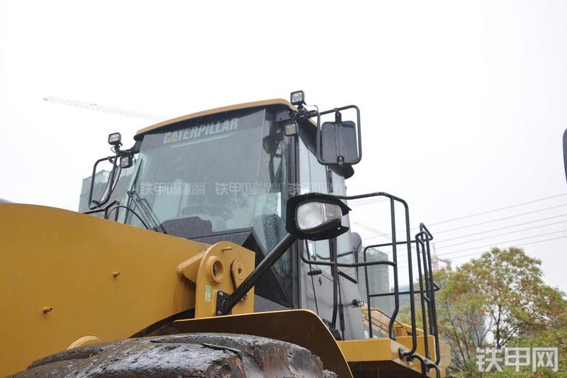 卡特彼勒986H装载机局部