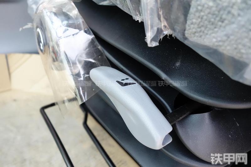 迪万伦DX150LC挖掘机局部