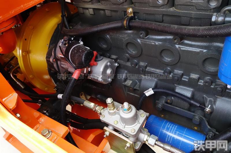 迪万伦DL301装载机局部