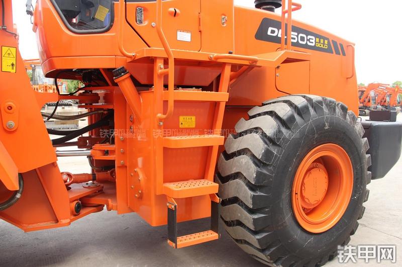 迪万伦DL503GOLD装载机局部