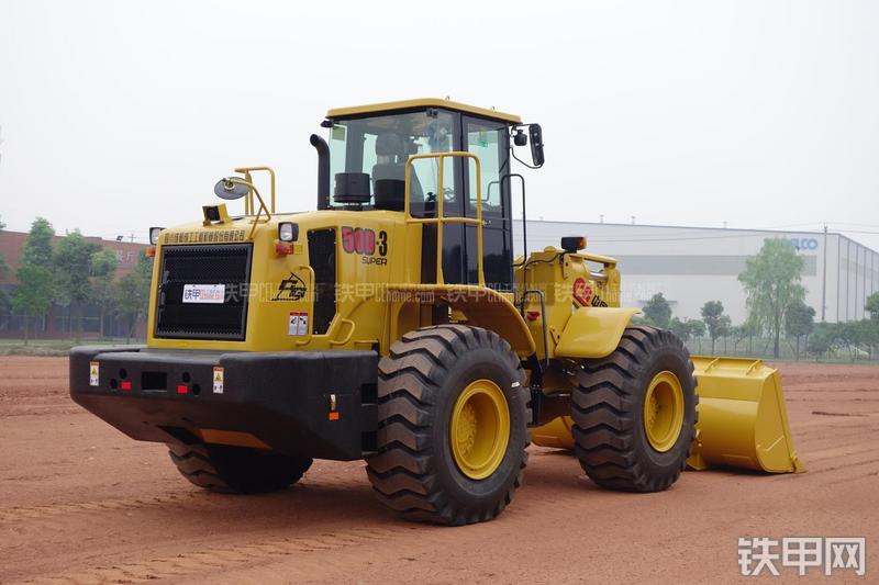 成工ZL50D-3装载机整机外观
