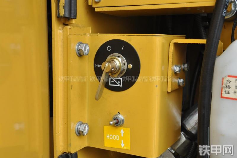 成工CG990H装载机局部