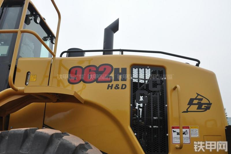 成工ZL50D-3装载机局部