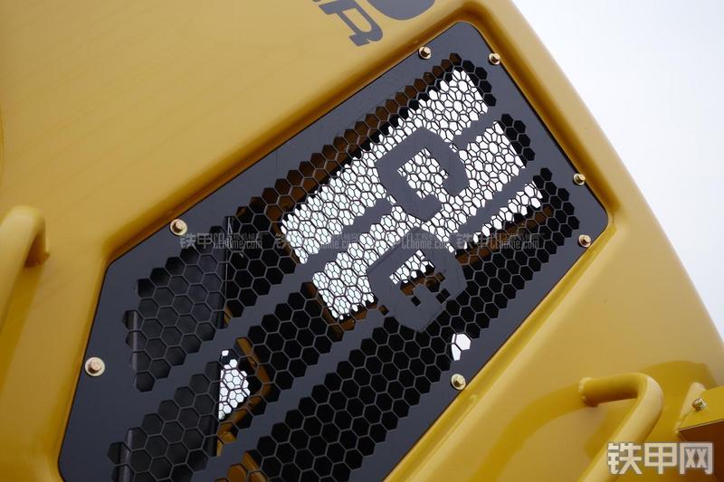 成工ZL50D-3装载机局部