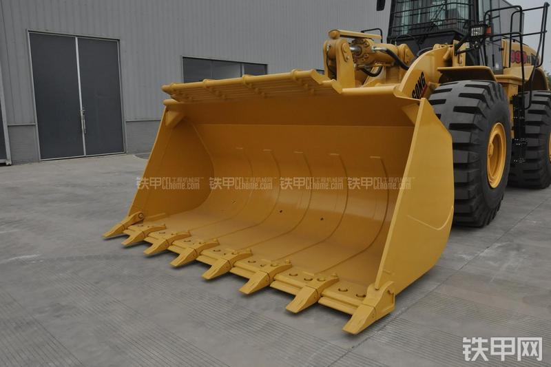 成工CG990H装载机局部