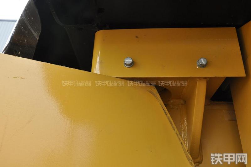 成工CG990H装载机局部