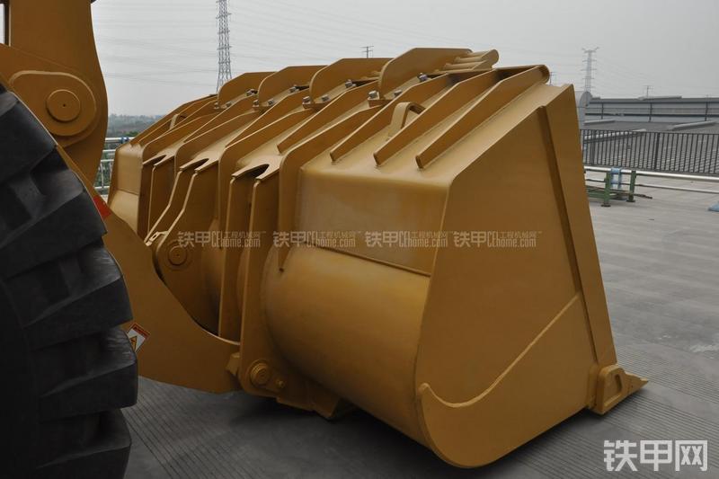 成工CG990H装载机局部