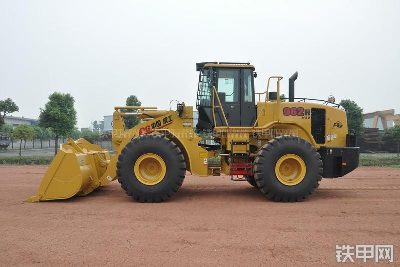 成工ZL50D-3装载机整机外观