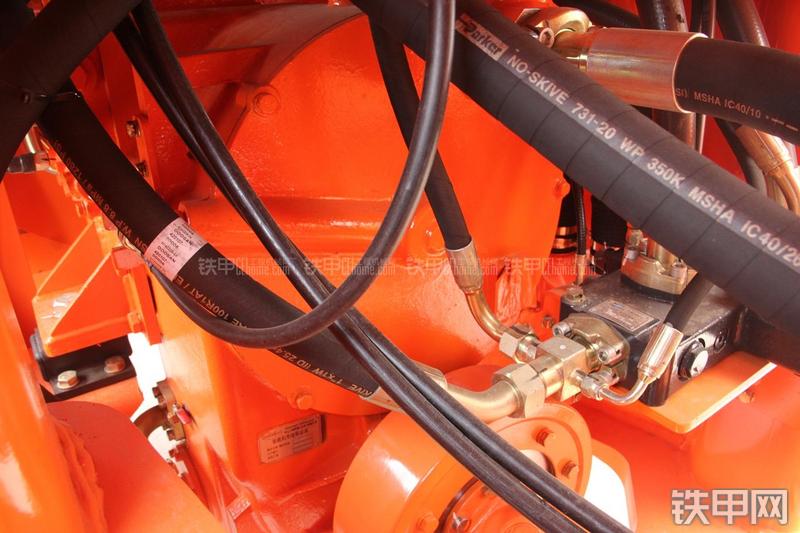 迪万伦DL503GOLD装载机局部