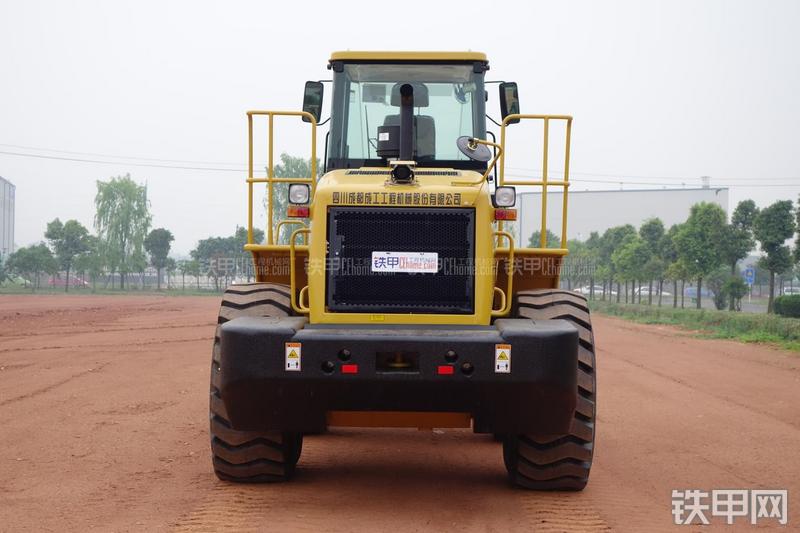 成工ZL50D-3装载机整机外观