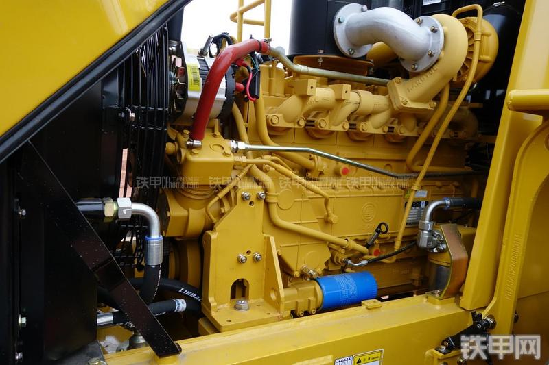 成工ZL50D-3装载机局部