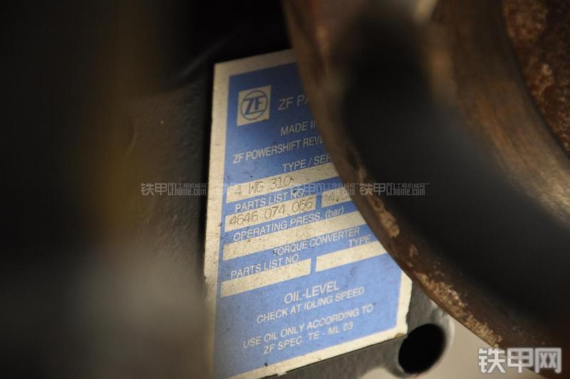 成工CG990H装载机局部