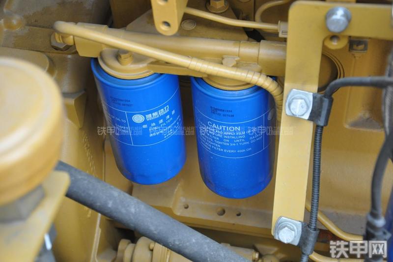 成工ZL50D-3装载机局部