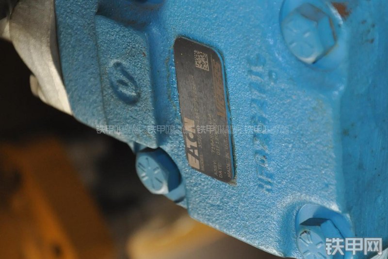 成工CG990H装载机局部