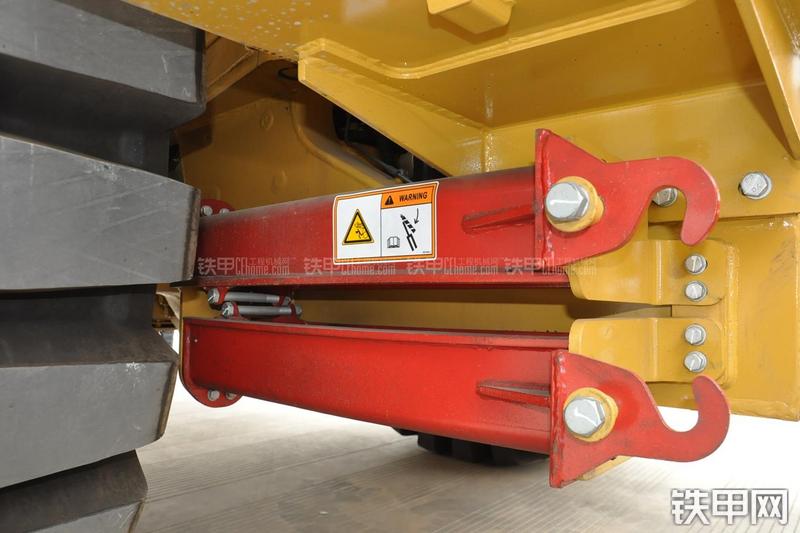 成工CG990H装载机局部