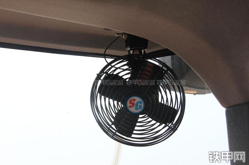 迪万伦DL503GOLD装载机局部