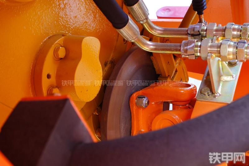 迪万伦DL301装载机局部