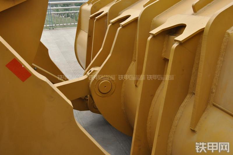 成工CG990H装载机局部