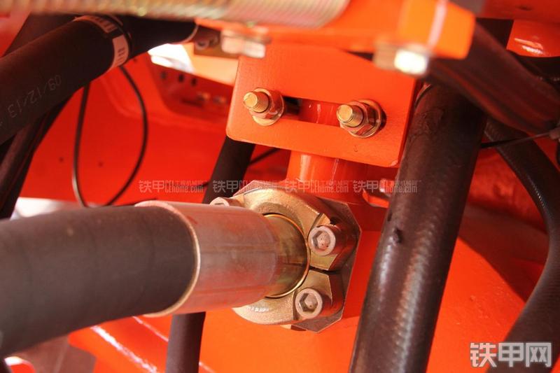 迪万伦DL503GOLD装载机局部