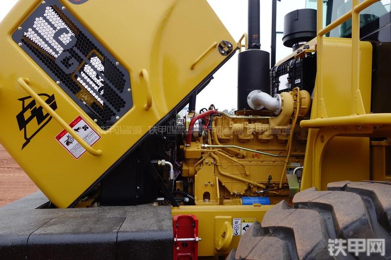 成工ZL50D-3装载机局部