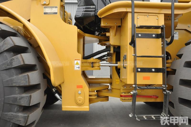 成工CG990H装载机局部