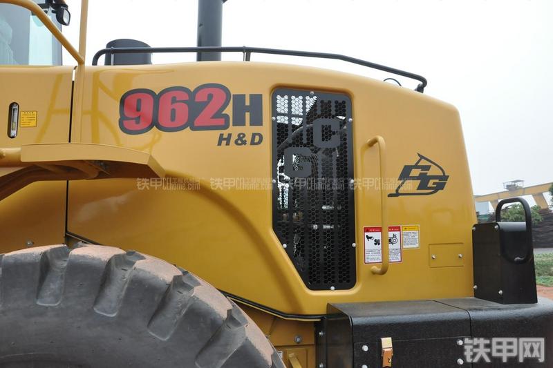 成工ZL50D-3装载机局部