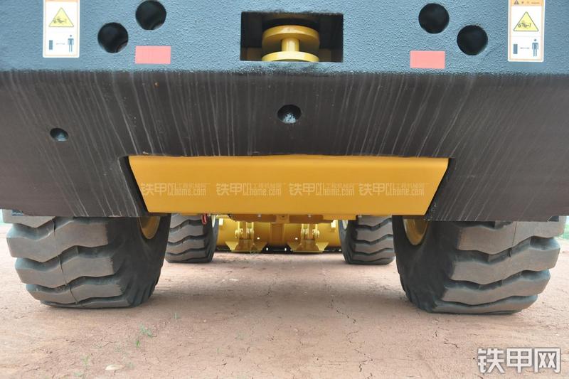 成工ZL50D-3装载机局部