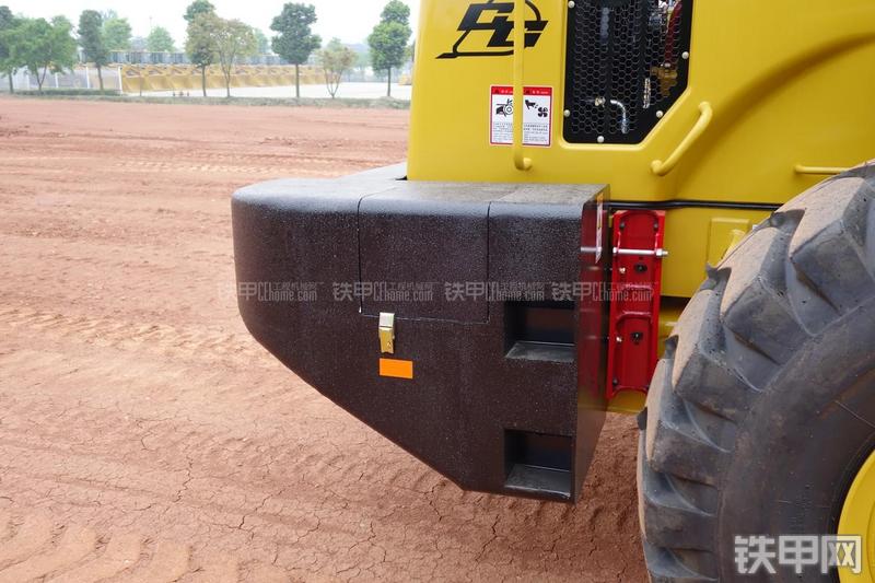 成工ZL50D-3装载机局部