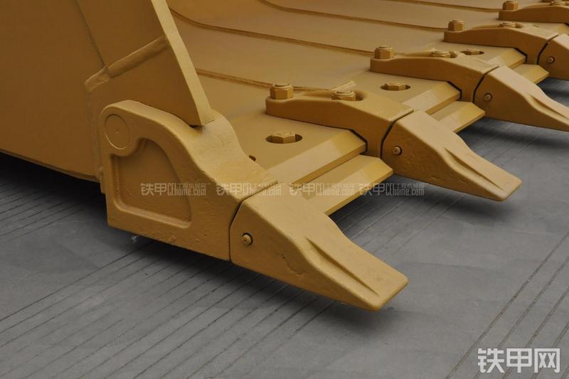 成工CG990H装载机局部