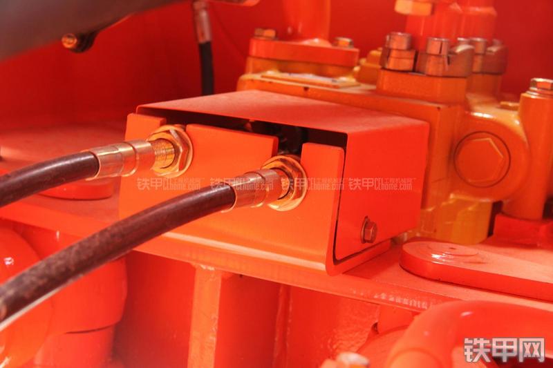 迪万伦DL503GOLD装载机局部