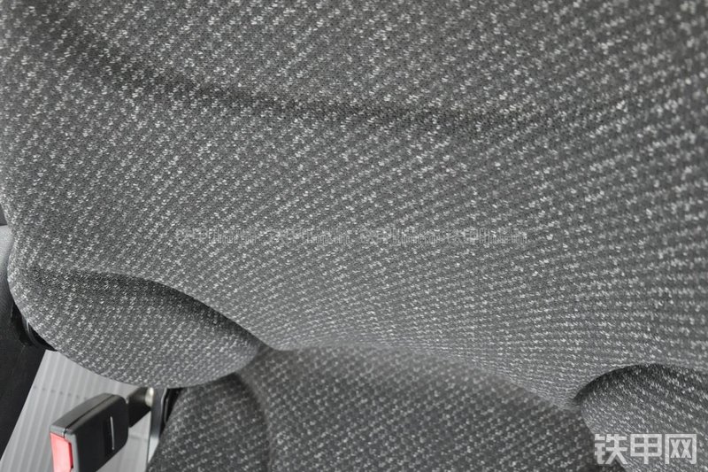 成工866HTC(可伸缩挖掘臂)挖掘装载机局部