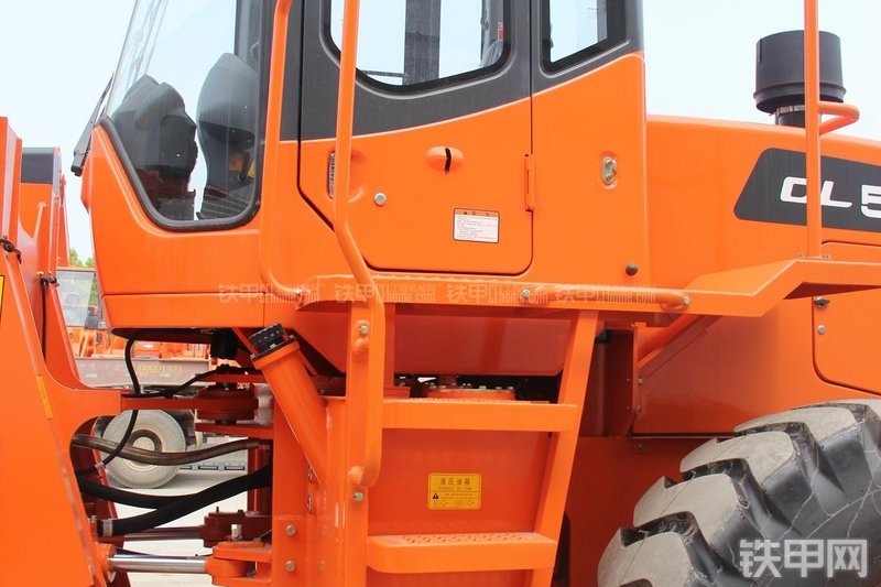 迪万伦DL503GOLD装载机局部