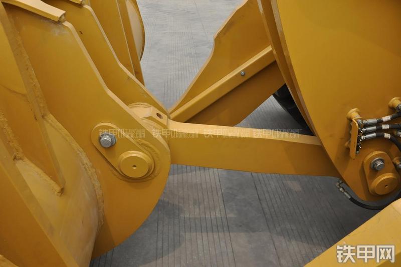 成工CG990H装载机局部