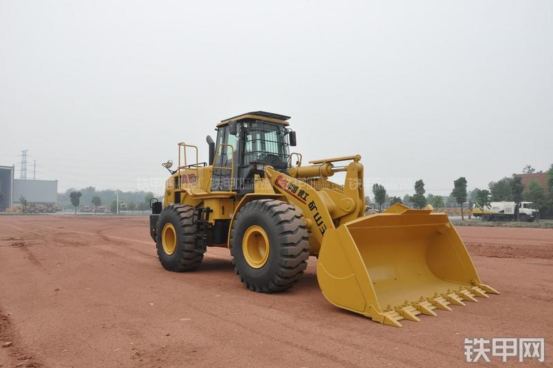 成工ZL50D-3装载机整机外观