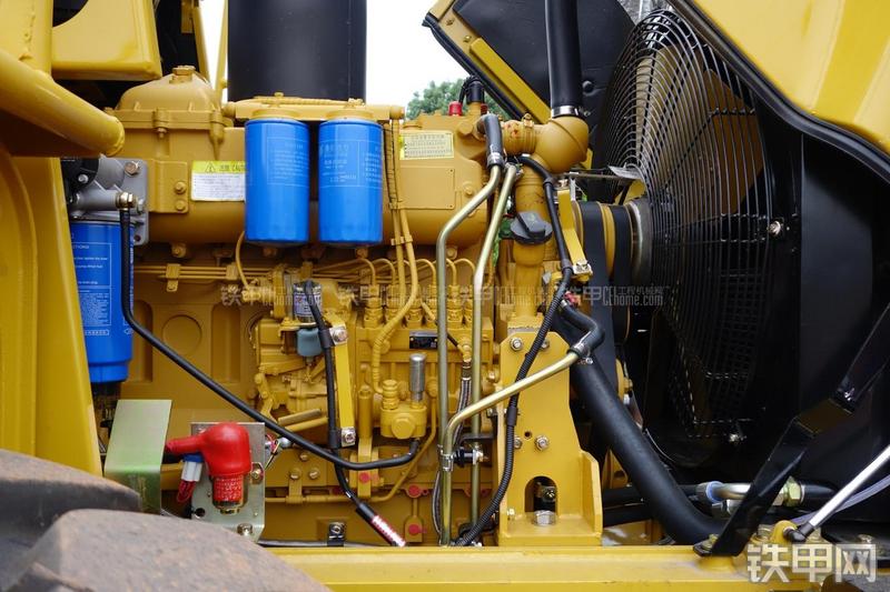 成工ZL50D-3装载机局部