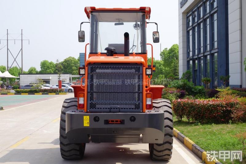 迪万伦DL301装载机整机外观