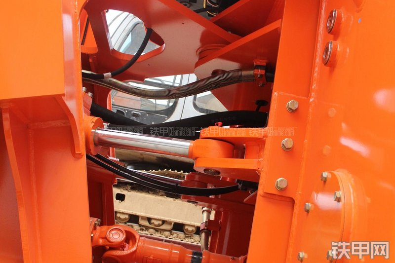 迪万伦DL503GOLD装载机局部