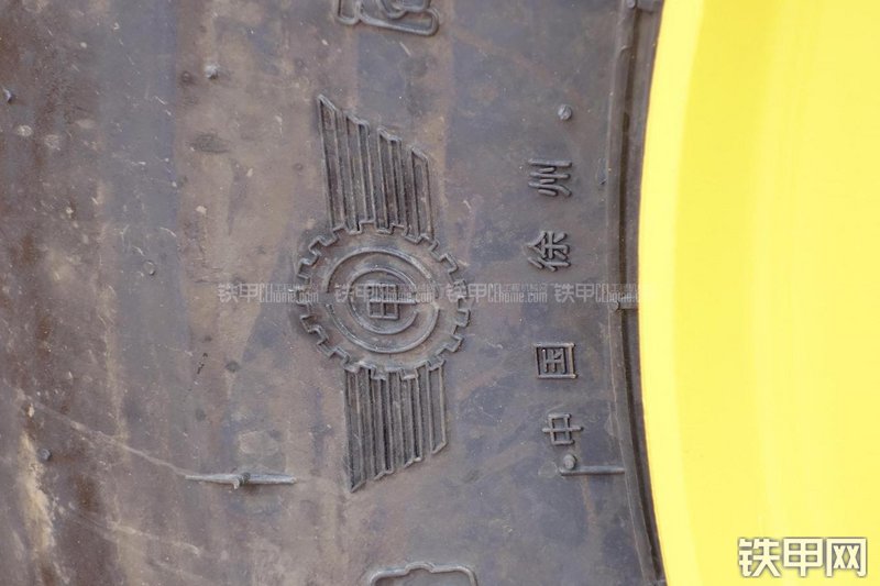 成工ZL50D-3装载机局部