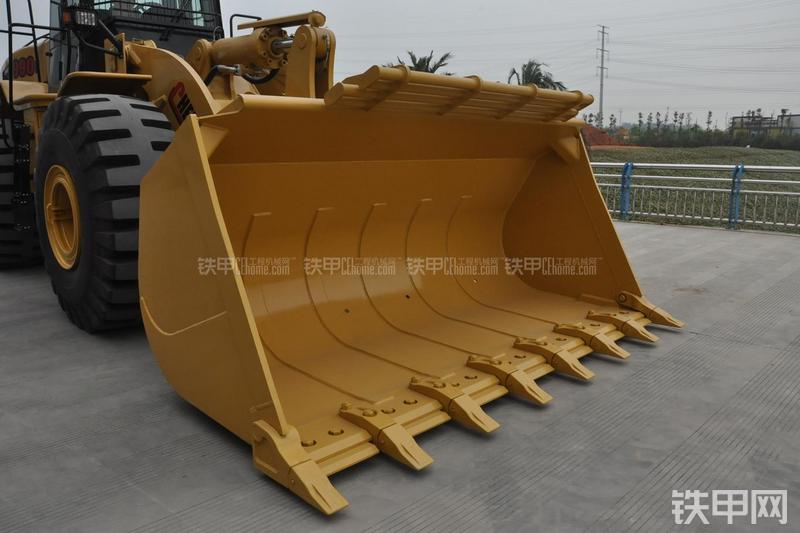 成工CG990H装载机局部