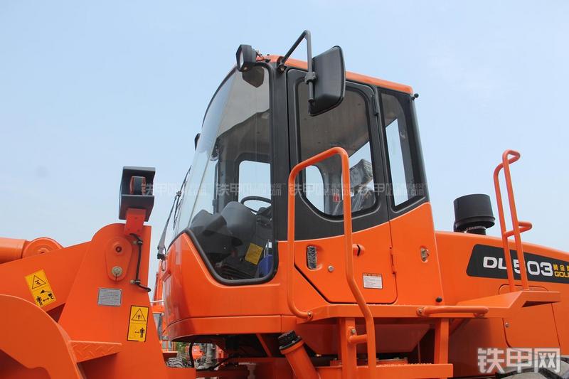 迪万伦DL503GOLD装载机局部