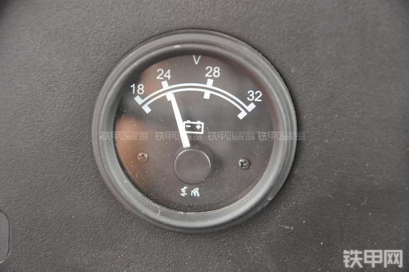 成工ZL50D-3装载机局部