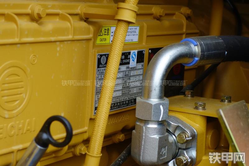 成工ZL50D-3装载机局部